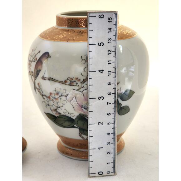GINGER JAR/JAPAN-Cherry Blossoms-Bird-Gold Tone Trim-Cream Color-Lid-Shelf Decor - Picture 13 of 14